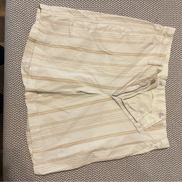 GAP shorts. Multiple pairs - Picture 7 of 14
